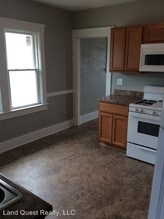 1813 Grange Ave in Racine, WI - Foto de edificio - Building Photo