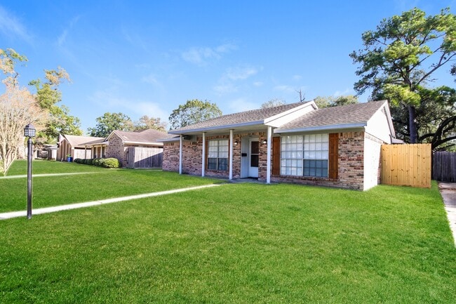 property at 946 Beachcomber Ln