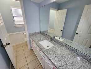 17326 Ponderosa Pines Dr in Houston, TX - Foto de edificio - Building Photo