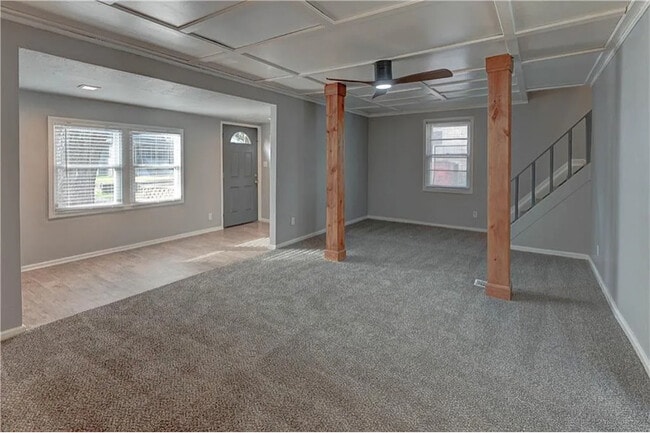 611 S Overton Ave in Independence, MO - Foto de edificio - Building Photo