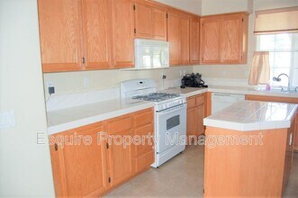 1080 Avenida Classica in Oxnard, CA - Building Photo - Building Photo