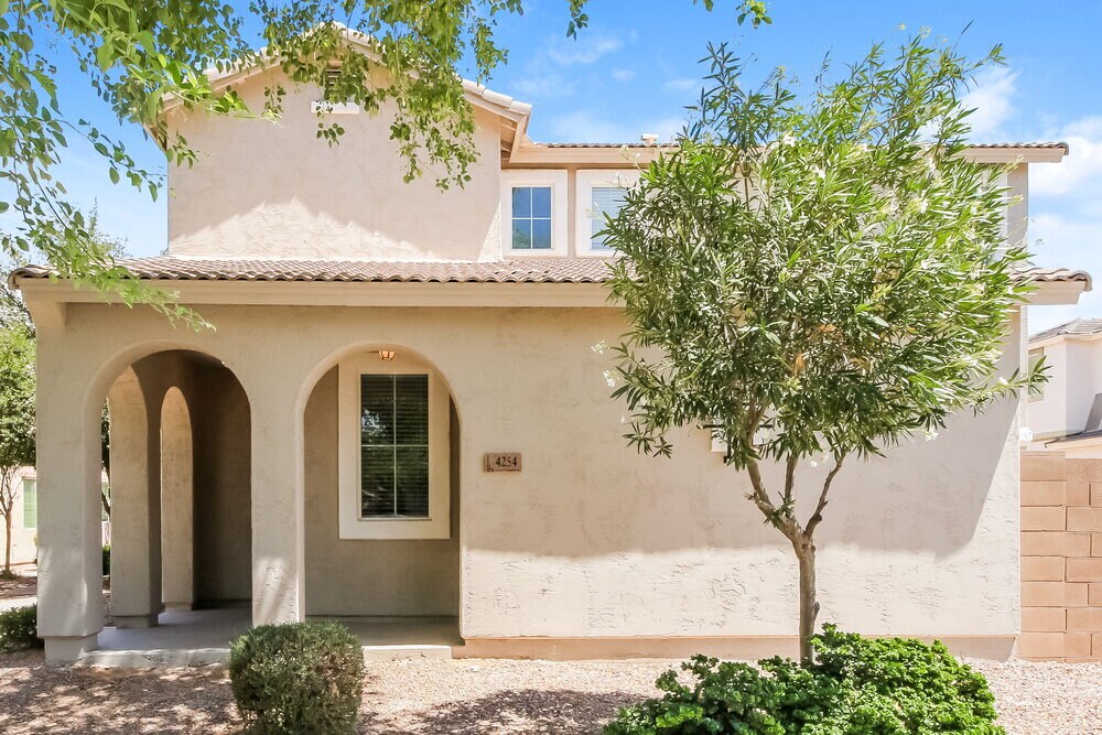 4254 E Carla Vista Dr in Gilbert, AZ - Building Photo