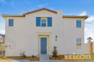 31527 Willowood Way in Menifee, CA - Building Photo