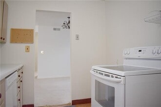 100 Primrose Ave in Glenshaw, PA - Building Photo - Building Photo