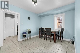 915 Josephine Ave in Windsor, ON - Building Photo - Building Photo