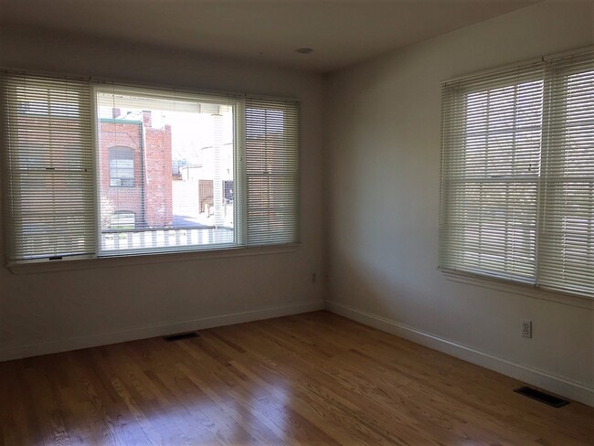 86 Chapel St in Newton, MA - Building Photo - Building Photo
