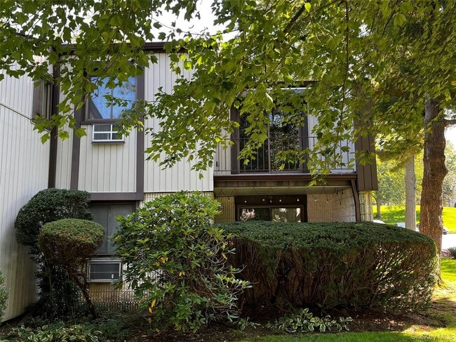 77 Richmond Blvd in Ronkonkoma, NY - Building Photo - Building Photo