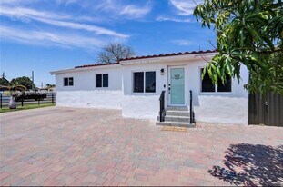 5420 E 7th Ave in Hialeah, FL - Building Photo
