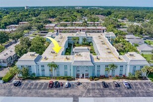 1706 Belleair Forest Dr in Belleair, FL - Building Photo