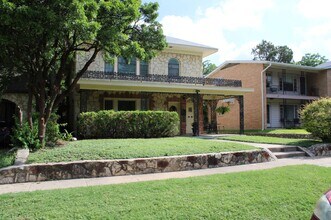 311 E Rosewood Ave in San Antonio, TX - Building Photo - Building Photo