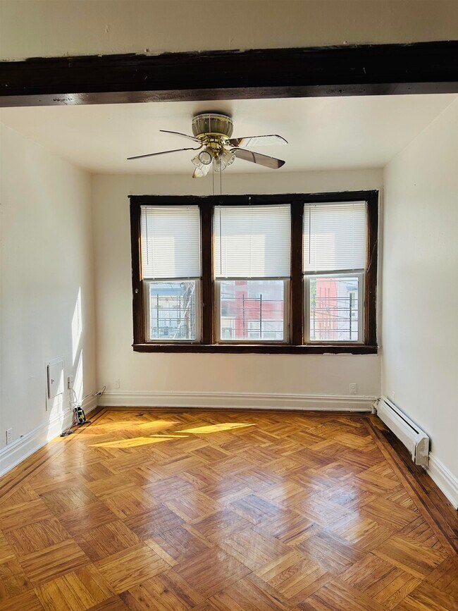 46 Spruce St in Jersey City, NJ - Building Photo - Building Photo