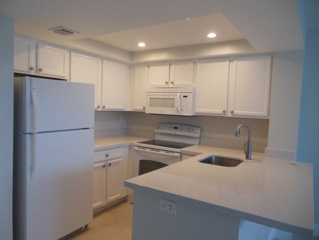 728 Executive Center Dr