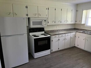 1824 Holloway Cir in Lebanon, TN - Building Photo - Building Photo