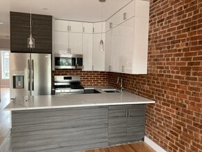 166 15th St, Unit Third floor in Brooklyn, NY - Building Photo - Building Photo