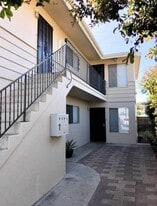 4068 Oakcrest Dr, Unit 1 in San Diego, CA - Building Photo