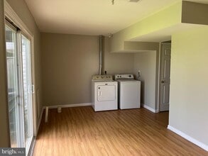 868 Aztec Dr in Martinsburg, WV - Building Photo - Building Photo