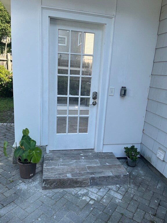 24 Leslie Rd in Newton, MA - Building Photo - Building Photo