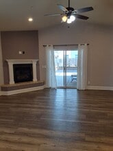 1250 Whitewood Way in Chico, CA - Building Photo - Building Photo