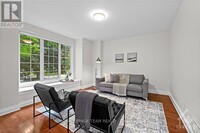 33 Silverthorn Ct in Ottawa, ON - Building Photo - Building Photo