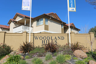 Woodland Hills in Pittsburg, CA - Building Photo - Building Photo