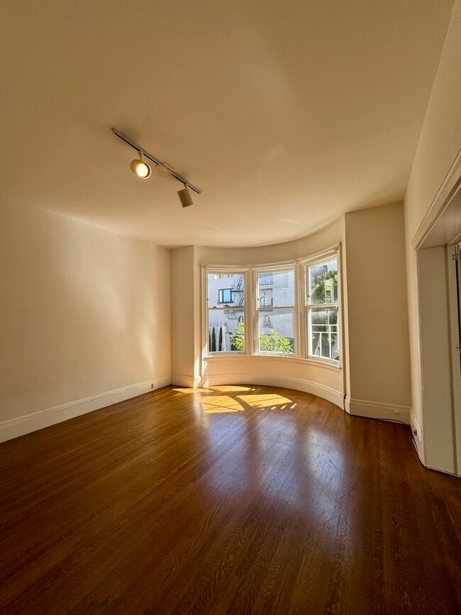 1717 Jones St in San Francisco, CA - Building Photo - Building Photo
