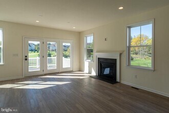 48 Parry Wy in Ivyland, PA - Building Photo - Building Photo