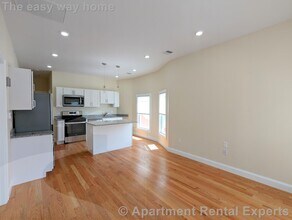 2 Sacramento Pl, Unit 3 in Cambridge, MA - Building Photo - Building Photo