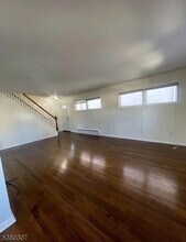 620 Essex Ave in Linden, NJ - Building Photo - Building Photo