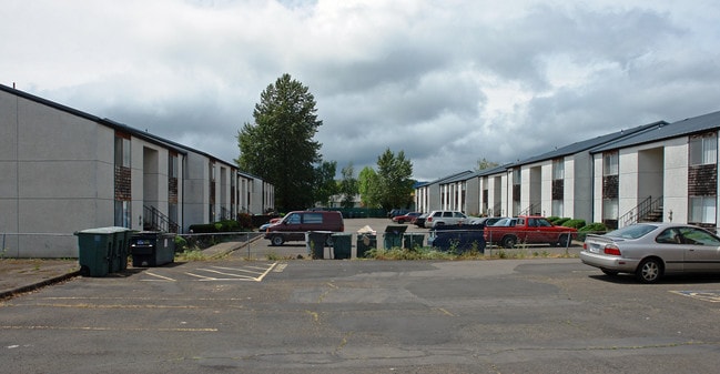 The Westwood Apartments in Corvallis, OR - Building Photo - Building Photo