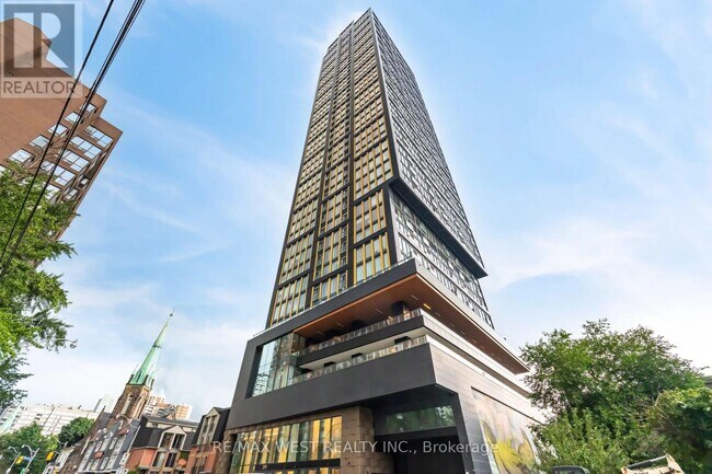 property at 319-4319 Jarvis St