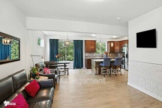3661 Little Bear Pl in Anchorage, AK - Building Photo - Building Photo