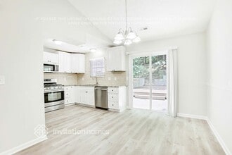 4468 Highland Pl NE in Marietta, GA - Foto de edificio - Building Photo