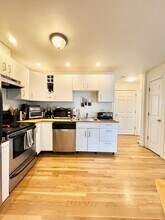 17 Raymond St, Unit 1 in Boston, MA - Building Photo - Building Photo