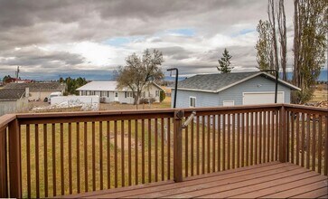 455 Meadow Hills Dr in Kalispell, MT - Building Photo - Building Photo