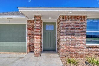 2719 Varenna Ln in Norman, OK - Building Photo - Building Photo