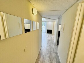 3715 S Canfield Ave, Unit 203 in Los Angeles, CA - Building Photo - Building Photo
