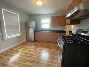 90 Beechcroft St in Boston, MA - Building Photo - Building Photo