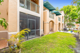 11785 St Andrews Place-Unit -104 in Wellington, FL - Foto de edificio - Building Photo