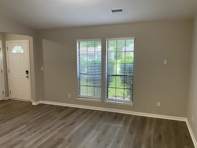2416 Leslie Brook Dr in Decatur, GA - Building Photo - Building Photo