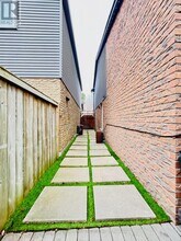 812 Sweetwater Crescent in Mississauga, ON - Building Photo - Building Photo