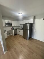 1705 W Mansard Ln, Unit 106 in Mount Prospect, IL - Building Photo