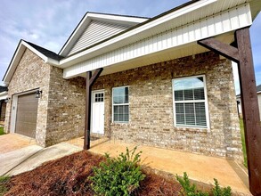 217 Beau Claire Cir in Byron, GA - Building Photo - Building Photo