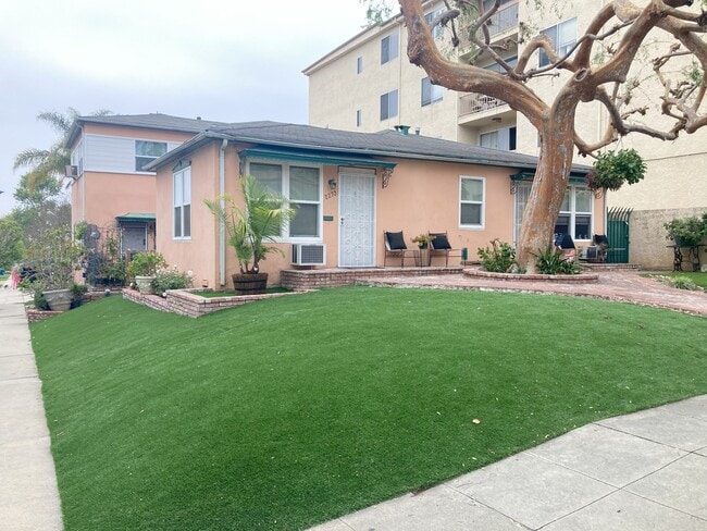 2273 Fox Hills Dr, Unit 2273 Fox Hills Dr