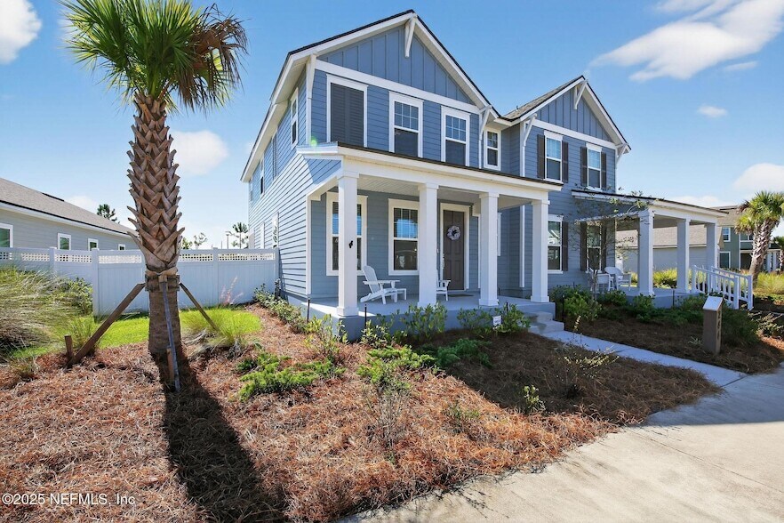 244 Daydream Ave in Yulee, FL - Building Photo