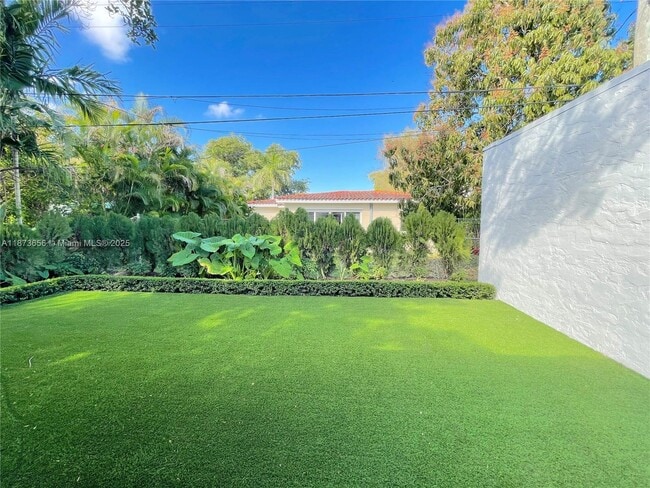 1502 Tunis St in Coral Gables, FL - Building Photo - Building Photo