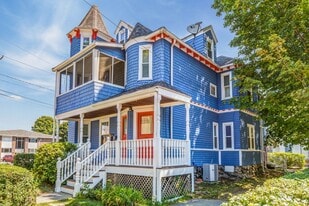 48 South St, Unit 1 in Waltham, MA - Building Photo