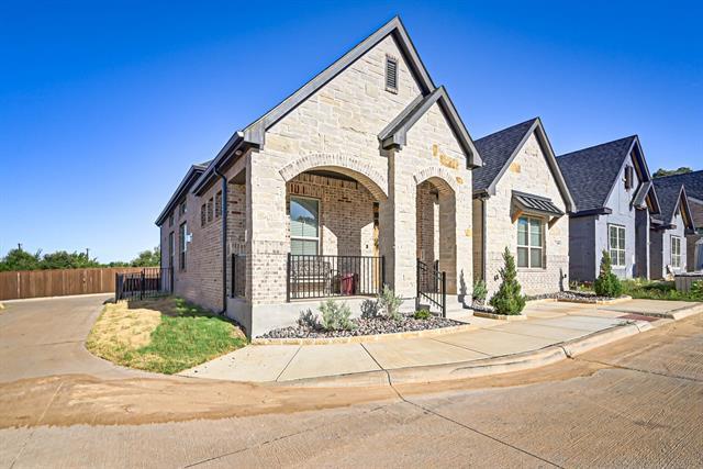 608 Oak's Ct in Kennedale, TX - Building Photo - Building Photo