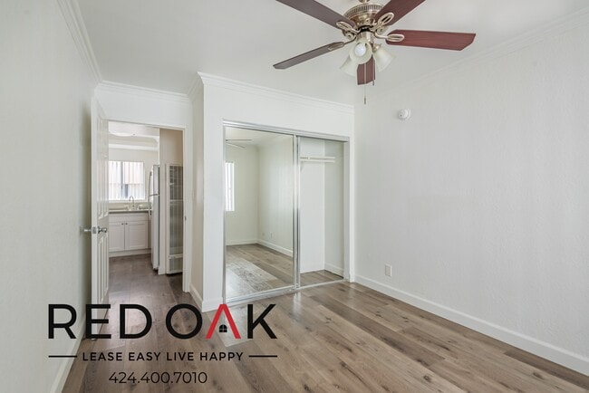 4069 Oakwood Ave in Los Angeles, CA - Building Photo - Building Photo