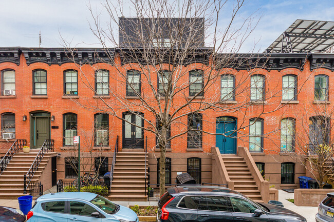 201 Huntington St in Brooklyn, NY - Building Photo - Building Photo