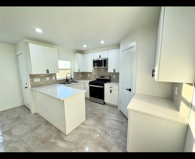 property at 3609 Cleveland St